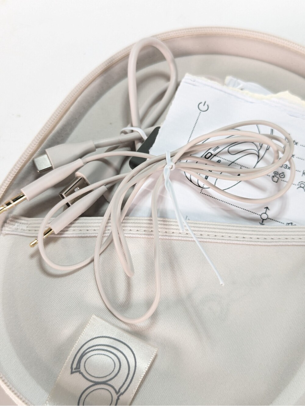 Bose QuietComfort Ultra Headphones Sandstone Noise Cancelation Over Ear Wireless - Picture 6 of 8